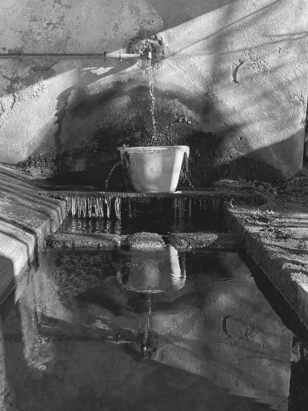 CarlotRenee_PF01_LePoët-NeigeHameauFontaine_2290cr4NB_